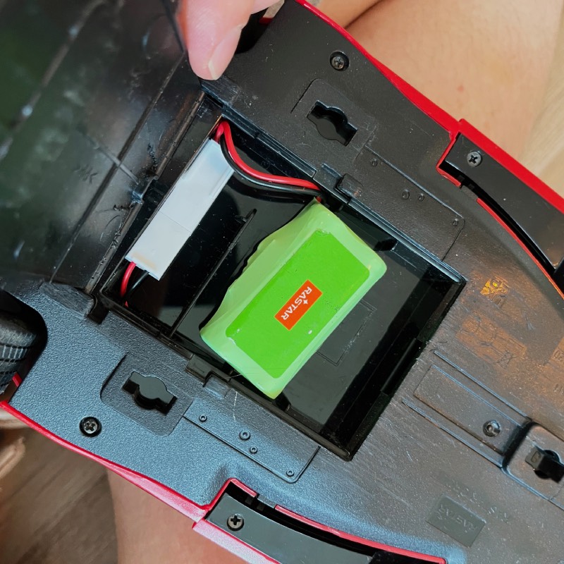 Ferngesteuertes Auto: "Ferrari "LaFerrari" 1/14" von Rastar im Review von Rastar ©https://dadslife.at