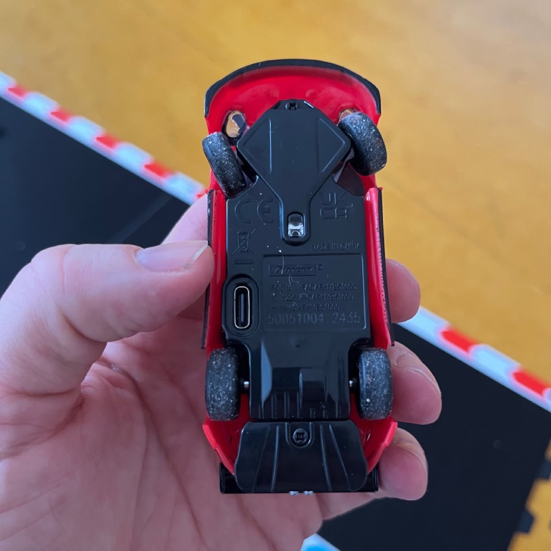 Rennbahn-Set: "Carrera Hybrid: Devil Drivers" von Carrera im Review von Carrera ©https://dadslife.at