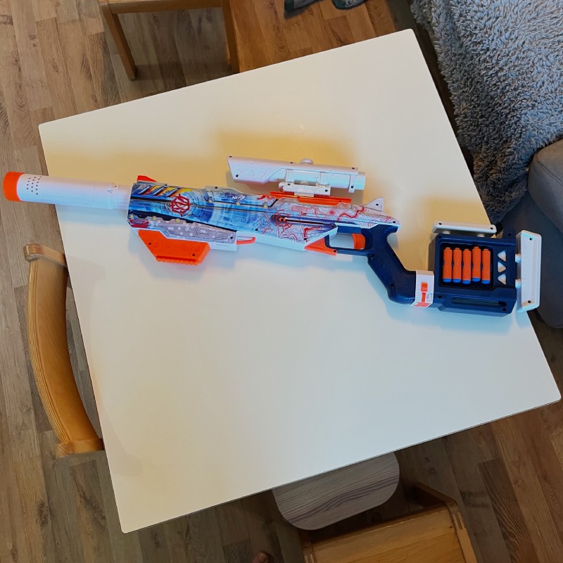 Blaster: "Loadout Arctic Zerostriker" von Nerf im Review von Nerf ©https://dadslife.at
