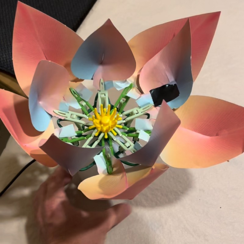 Experimentierkasten: "Robotic Flower" von Kosmos im Review von Kosmos ©https://dadslife.at