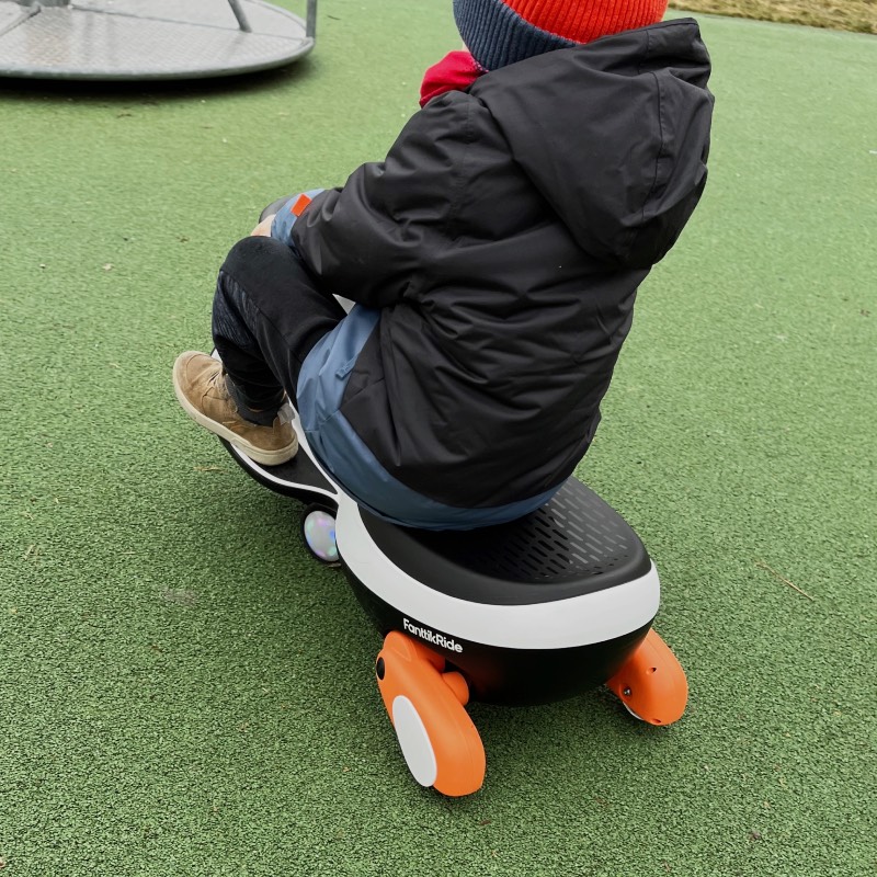 Elektrisches Kinderauto: "N7 Ultra" von FanttikRide im Review von FanttikRide ©https://dadslife.at