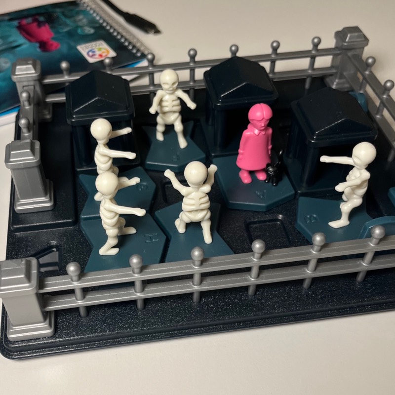 Logikspiel: "Grusel Gruft" von SmartGames im Review von SmartGames ©https://dadslife.at