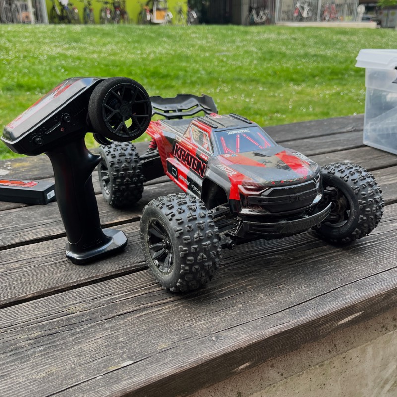 Ferngesteuertes Auto: "1/16 Mini Kraton 3S" von Arrma im Review von Arrma ©https://dadslife.at