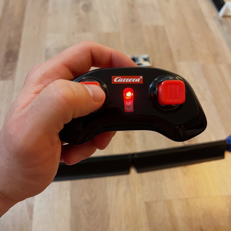 Ferngesteuerte Autos: "RC Soccer Set World Championship" von Carrera im Review von Carrera ©https://dadslife.at