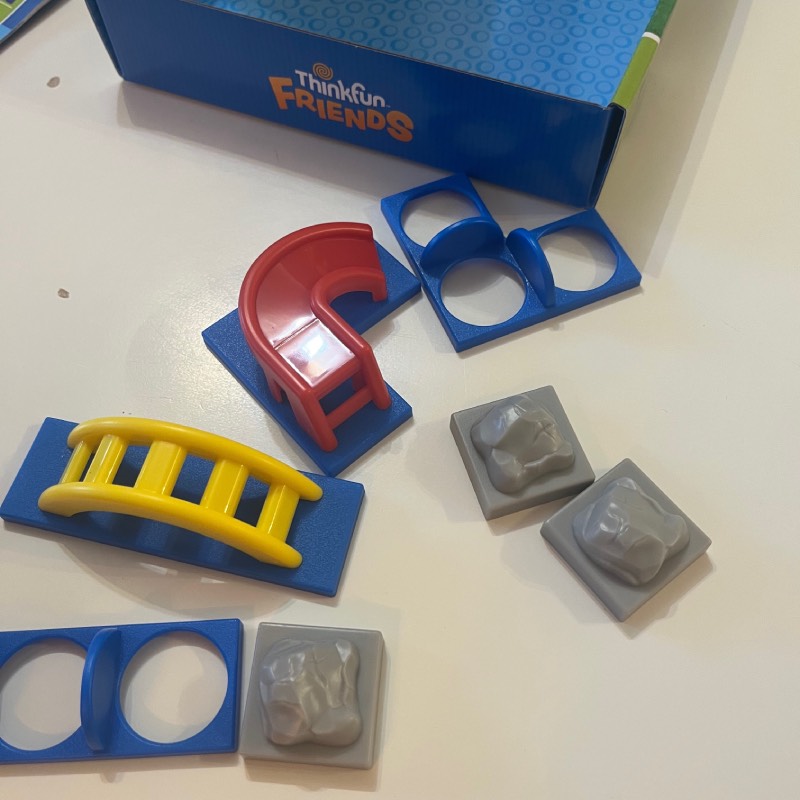 Logikspiel: "Friends: Versteckspiel" von ThinkFun im Review von ThinkFun ©https://dadslife.at