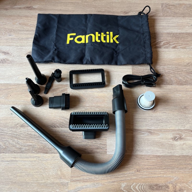 Akku-Autostaubsauger: "Slim V8 Apex" von Fanttik im Review von Fanttik ©https://dadslife.at