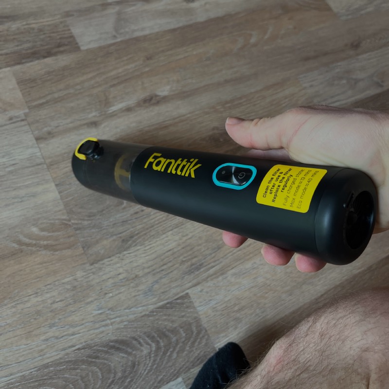 Akku-Autostaubsauger: "Slim V8 Apex" von Fanttik im Review von Fanttik ©https://dadslife.at