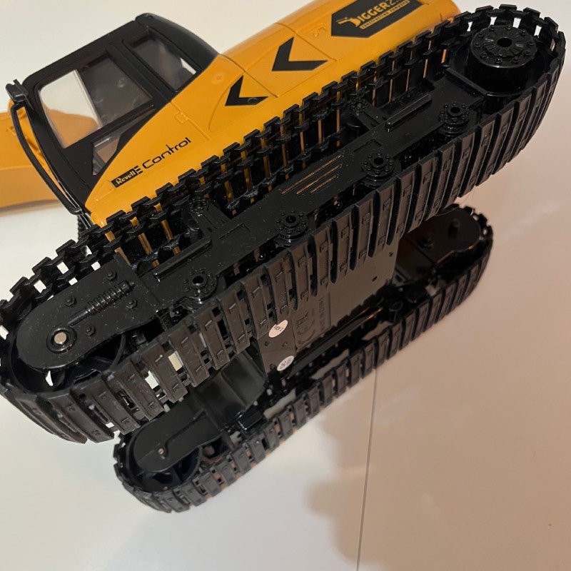 Ferngesteuerter Bagger: "Digger 2.0" von Revell Control im Review von Revell Control ©https://dadslife.at