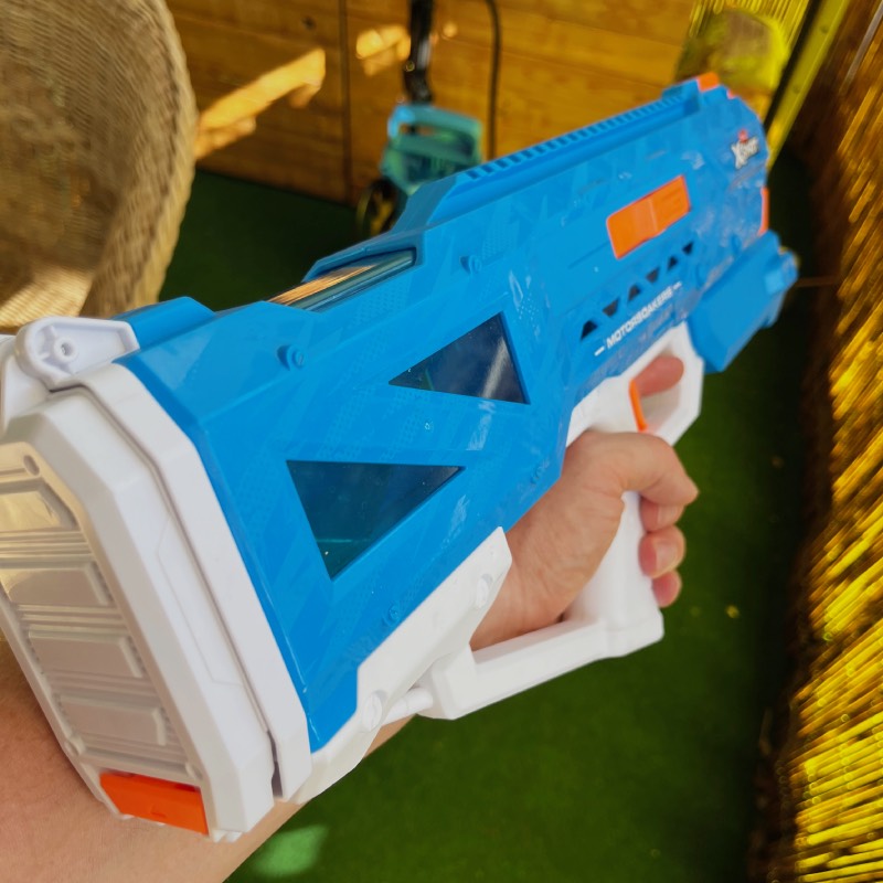 Wasserpistole: "X-Shot Hydra Pulse" von Zuru im Review von Zuru ©https://dadslife.at