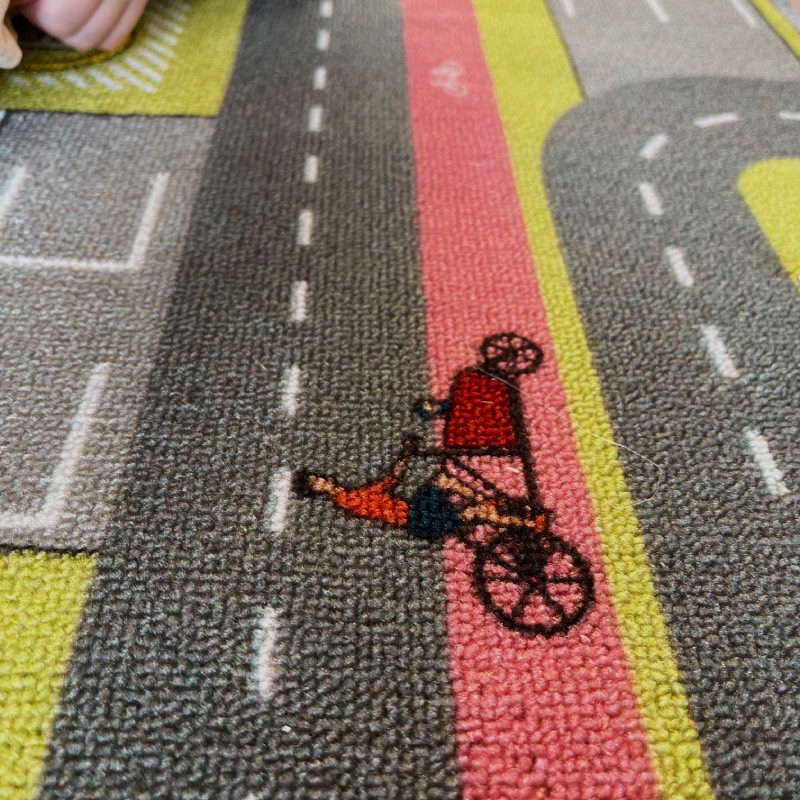 Spielteppich: "Straße (100 x 200 cm)" von Feeti Floor im Review von Feeti Floor ©https://dadslife.at