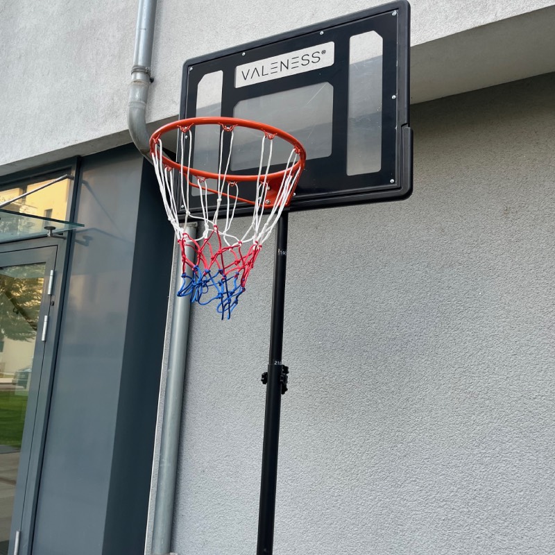 Basketballkorb: "Kinder (155-210 cm)" von Valeness im Review von Valeness ©https://dadslife.at