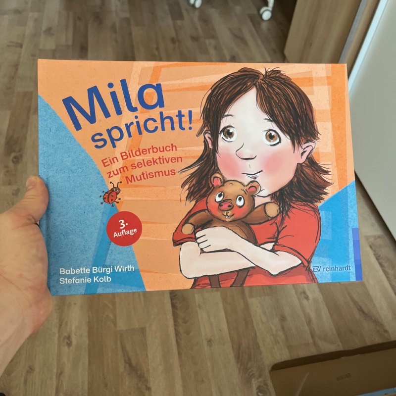 Bilderbuch: "Mila spricht!" von reinhardt im Review von reinhardt ©https://dadslife.at